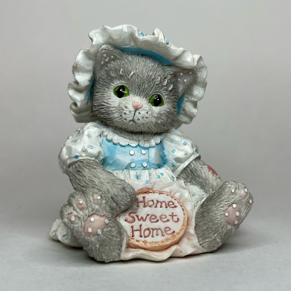 “Home Sweet Home” Calico Kittens